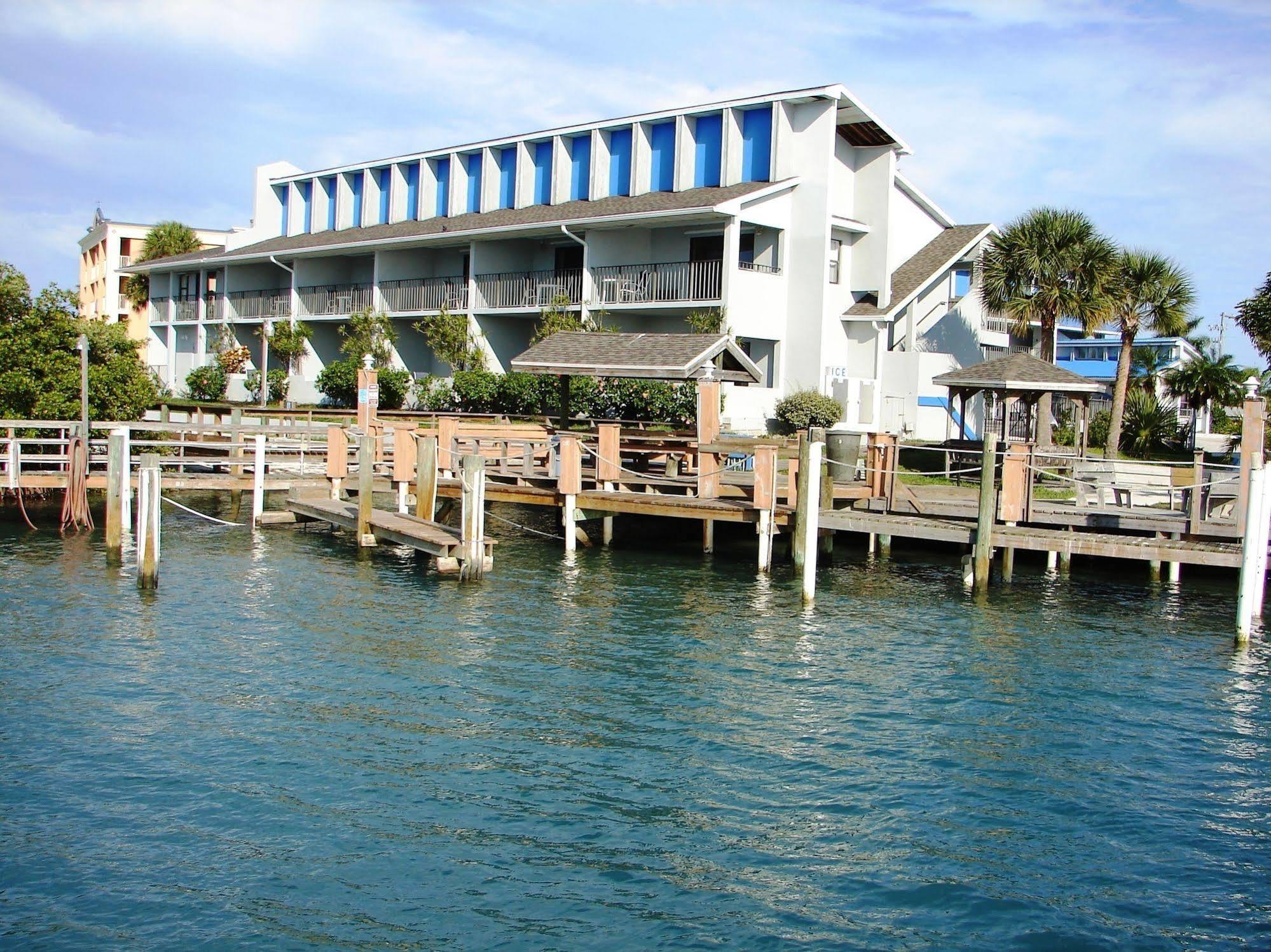 Dockside Inn & Resort Fort Pierce Exterior photo