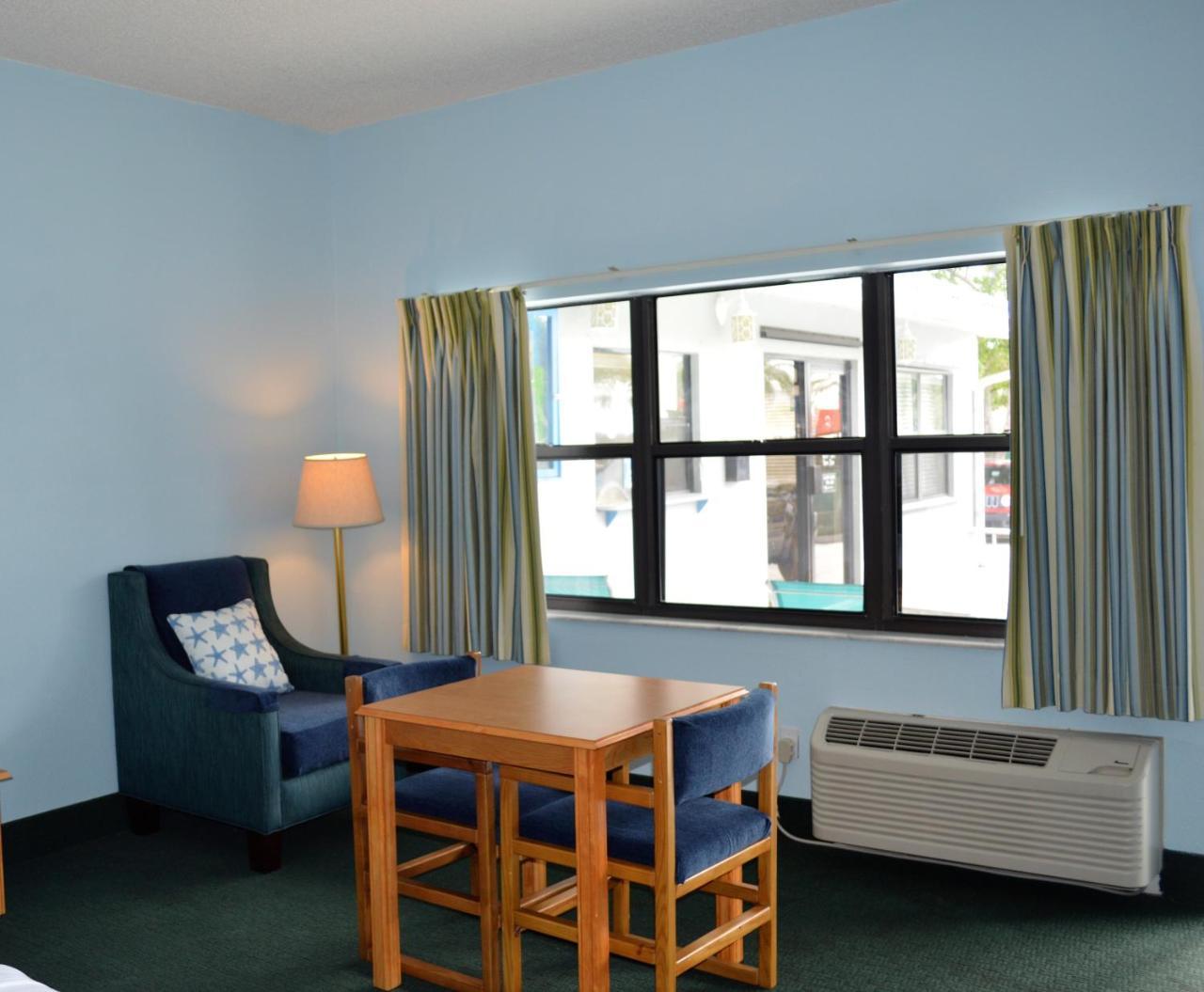 Dockside Inn & Resort Fort Pierce Exterior photo